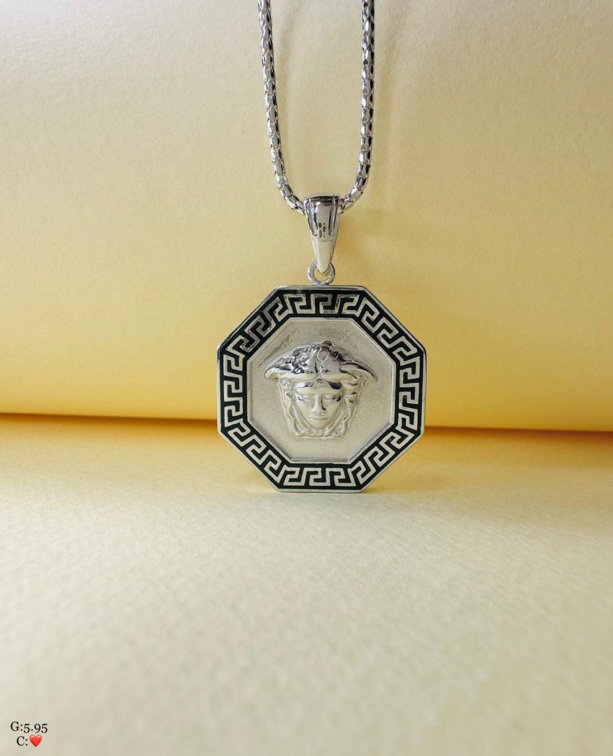 پلاک نقره زنانه | طرح ورساچه | هشت ضلعی ضخیم