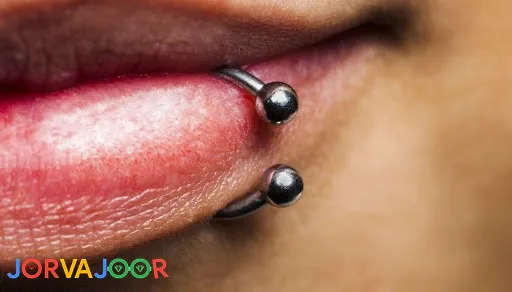 پیرسینگ لب