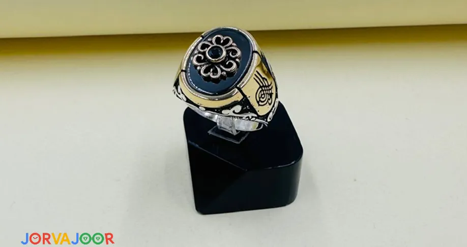 انگشتر استیل با طرح برجسته