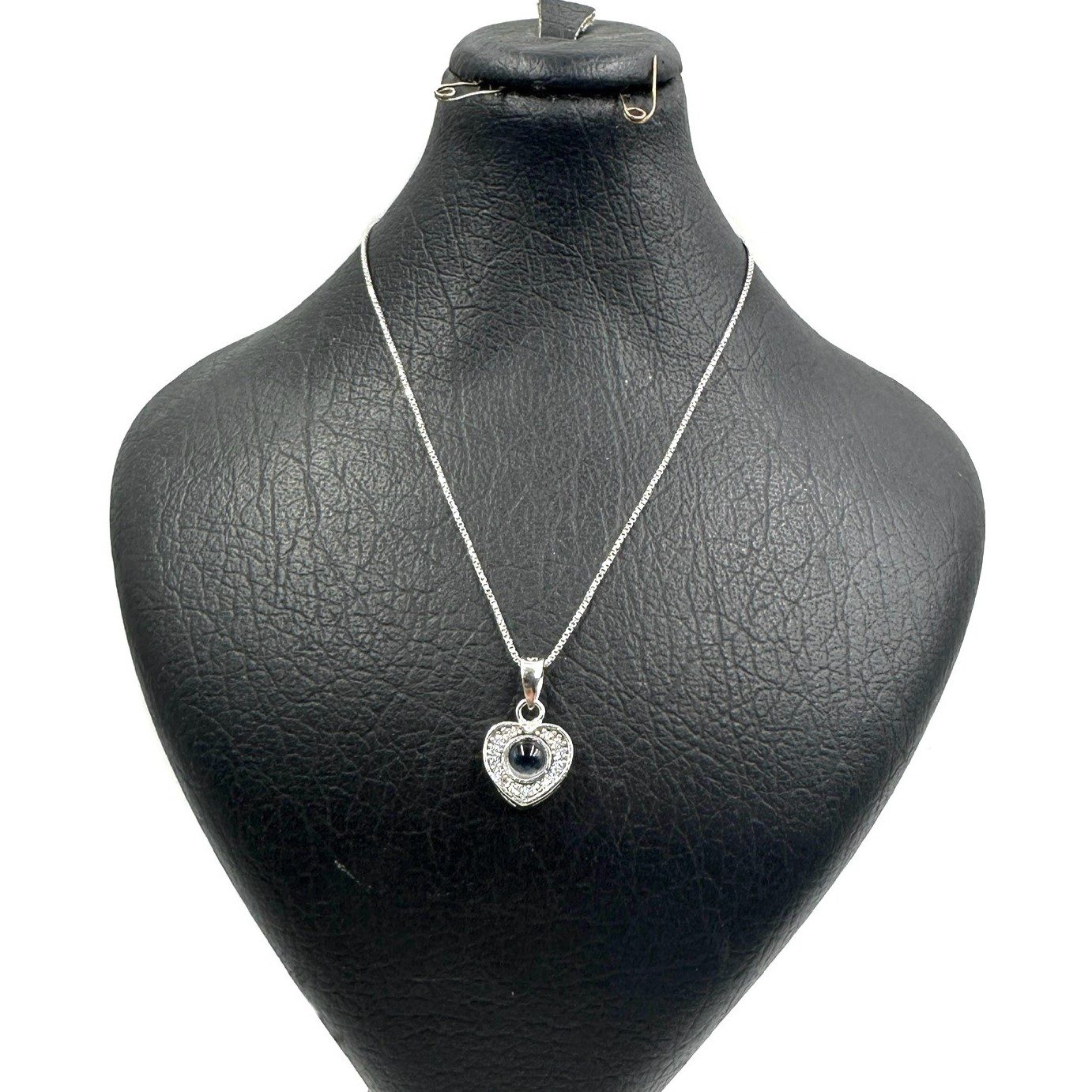 پلاک نقره زنانه | مدل قلب نگینی | تلسکوپی