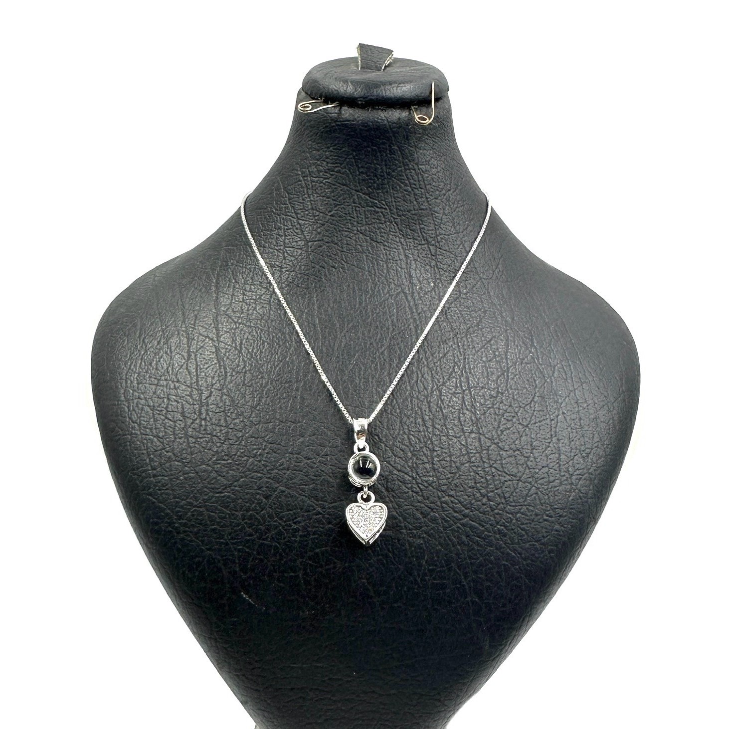 پلاک نقره زنانه | مدل قلب آویز | نگین تلسکوپی