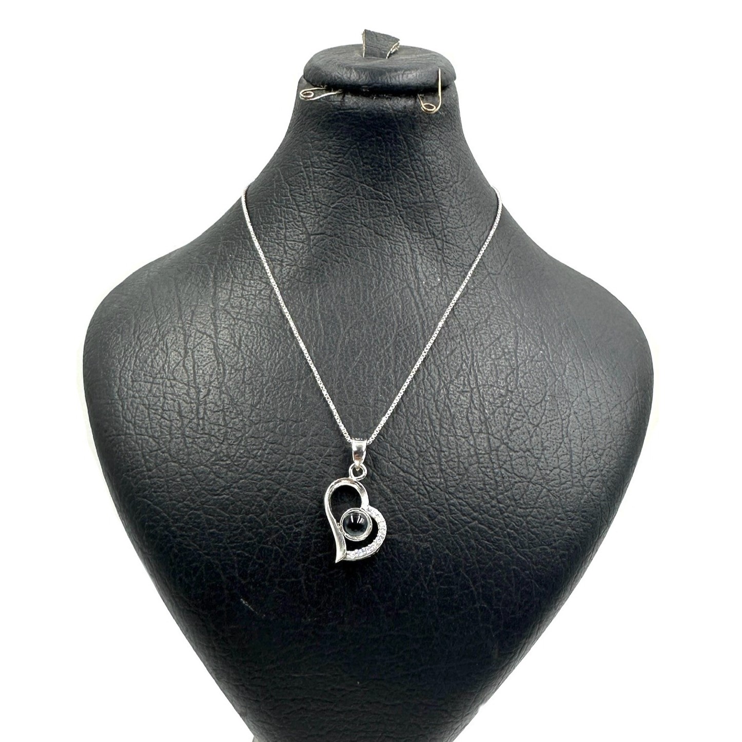 پلاک نقره زنانه | طرح قلب فانتزی | نگین تلسکوپی